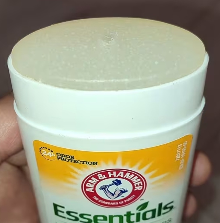 Дезодорант Essentials із натуральними дезодорувальними речовинами магній ваніль і сандалове дерево 71 г - Зображення 3