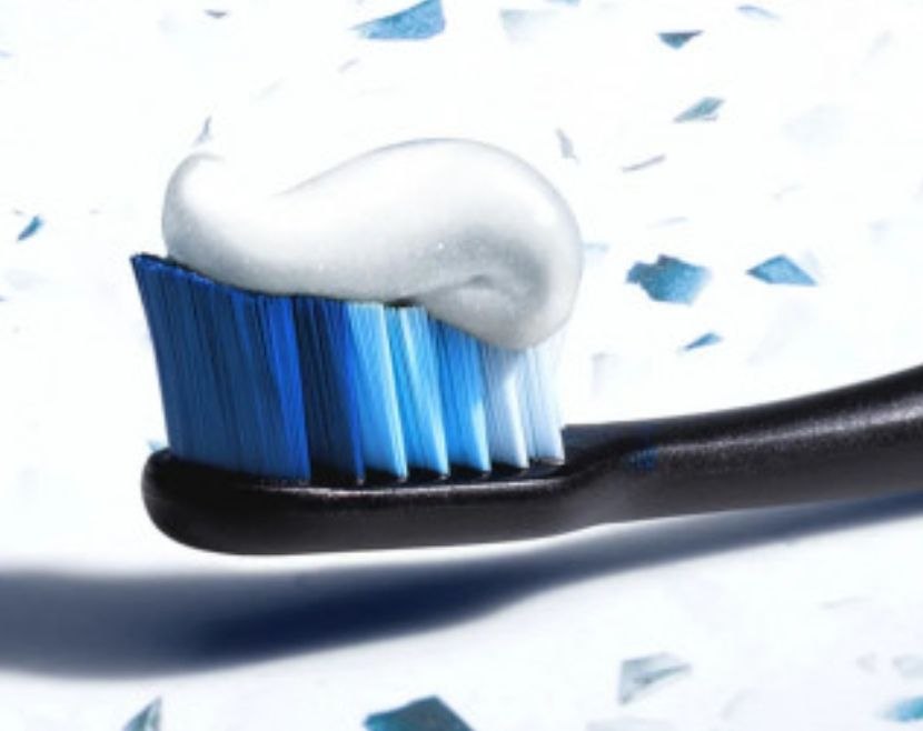 Відбілювальна зубна паста Crest 3D White Advanced Whitening Toothpaste 147 г - Зображення 5